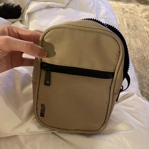 BRIXLEY CROSSBODY